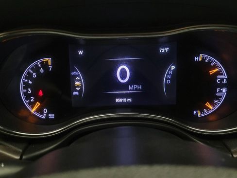 Used 2017 Jeep Grand Cherokee Limited AWD/4WD image 23