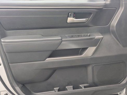 Used 2022 Toyota Tundra SR5 w/ Convenience Package RWD image 10