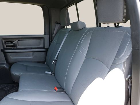 Used 2024 RAM 2500 Tradesman w/ Chrome Appearance Group AWD/4WD image 17