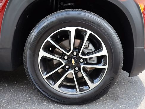 Used 2024 Chevrolet TrailBlazer LT w/ LT Cold Weather Package FWD image 10