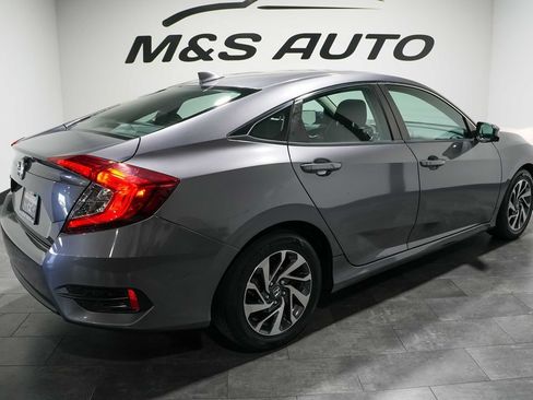 Used 2017 Honda Civic EX image 4