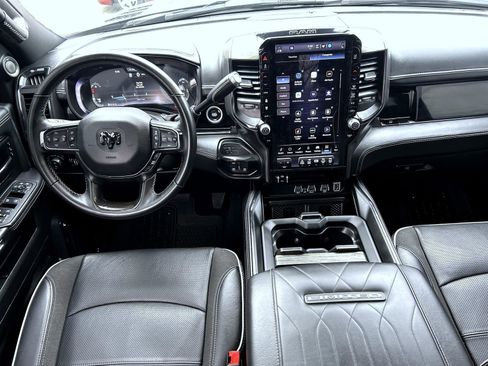 Used 2025 RAM 3500 Limited AWD/4WD image 12