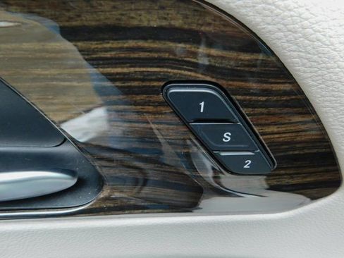 Used 2023 Chrysler Pacifica Limited image 14