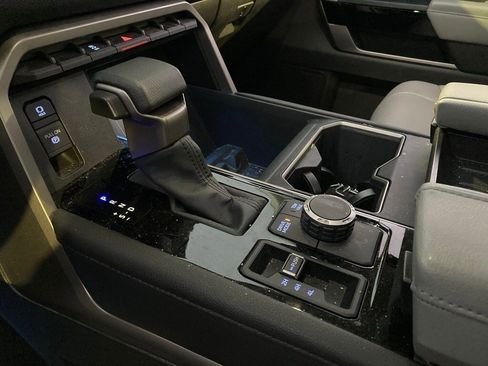 Used 2024 Toyota Tundra Limited w/ Power Package image 25