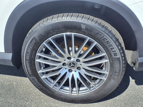 Used 2026 Mercedes-Benz GLC 300 4MATIC image 11