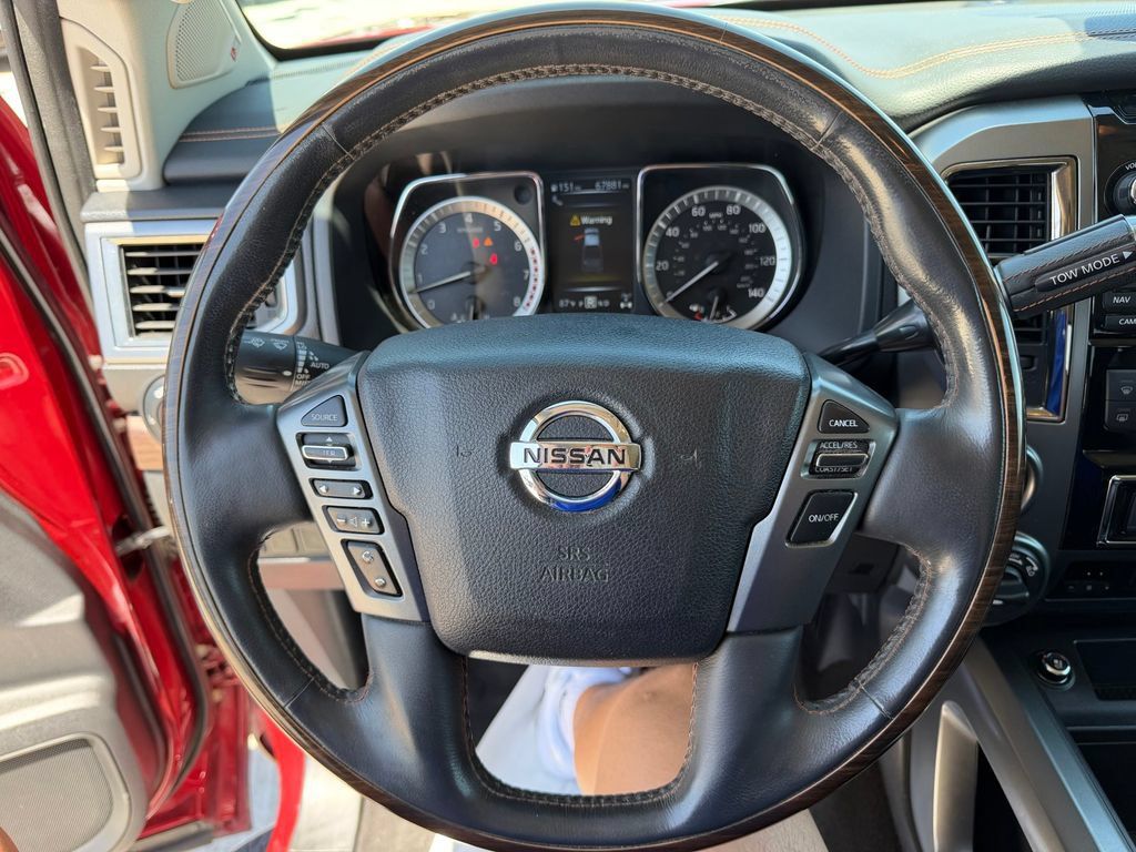 Used 2018 Nissan Titan Platinum Reserve AWD/4WD image 18