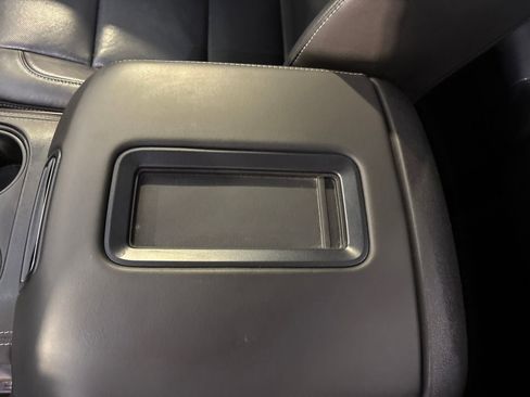 Used 2019 GMC Yukon XL SLT image 26