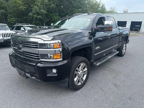 Used 2017 Chevrolet Silverado 2500 High Country w/ Duramax Plus Package AWD/4WD image 2