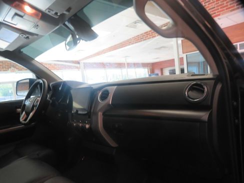 Used 2019 Toyota Tundra SR5 AWD/4WD image 29