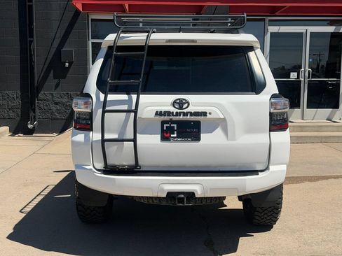 Used 2016 Toyota 4Runner SR5 AWD/4WD image 12