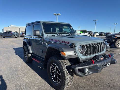 Used 2024 Jeep Wrangler Rubicon w/ Capability Package image 3