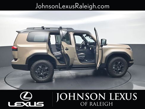 New 2026 Lexus GX 550 image 33