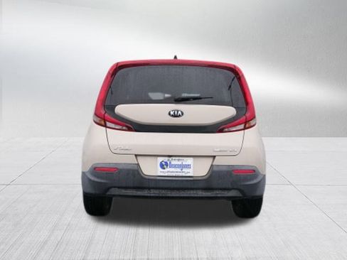 Used 2020 Kia Soul EX image 4