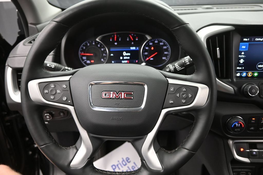Used 2024 GMC Terrain SLT AWD/4WD image 29