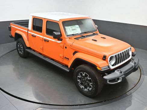 New 2026 Jeep Gladiator Sport AWD/4WD image 42