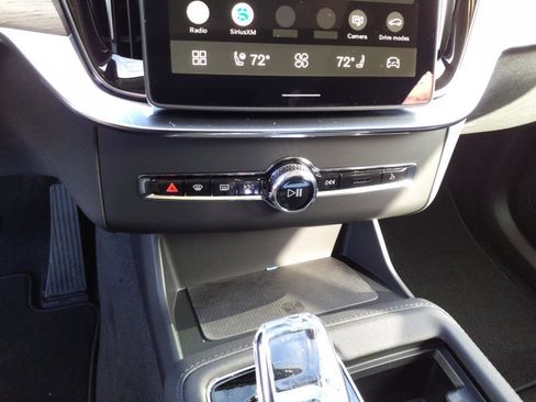 Used 2025 Volvo XC90 T8 Plus w/ Protection Package Premier image 28