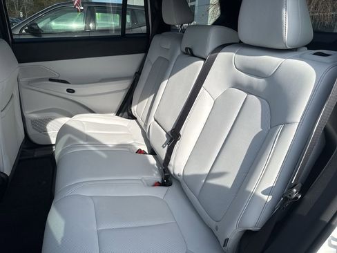 New 2026 Jeep Cherokee Limited AWD/4WD image 17