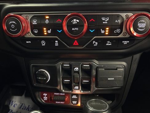 Used 2020 Jeep Gladiator Rubicon image 35