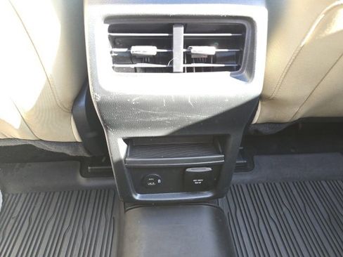 Used 2021 Ford Edge SEL w/ Convenience Package image 7