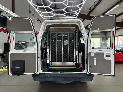 Used 2012 Ford E-250 and Econoline 250 w/ PWR Group image 8