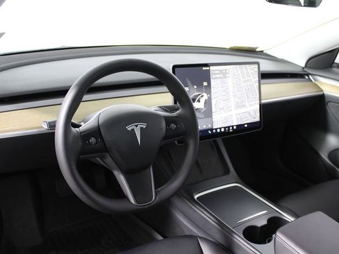 Used 2023 Tesla Model 3 Standard Range RWD image 6