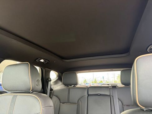 Used 2025 Chevrolet Blazer Premier w/ Enhanced Convenience Package AWD/4WD image 14