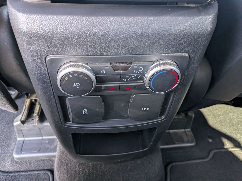 Used 2020 Ford Explorer XLT w/ Equipment Group 202A RWD image 17