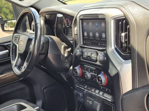 Used 2022 Chevrolet Silverado 2500 LT w/ Convenience Package AWD/4WD image 13