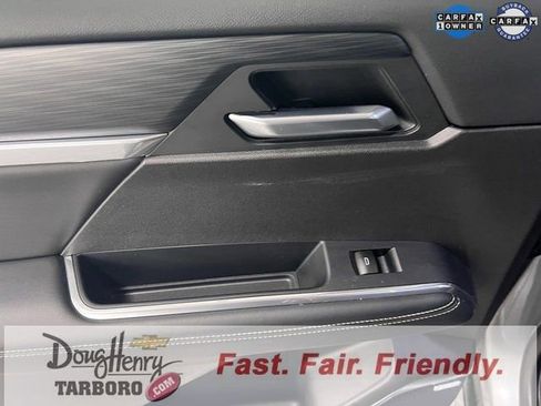 Used 2025 GMC Acadia Elevation image 32