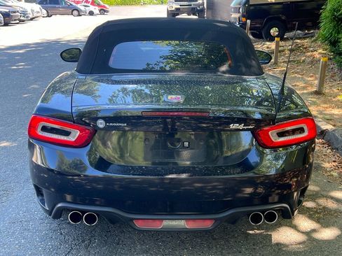 Used 2017 FIAT 124 Spider Abarth RWD image 4