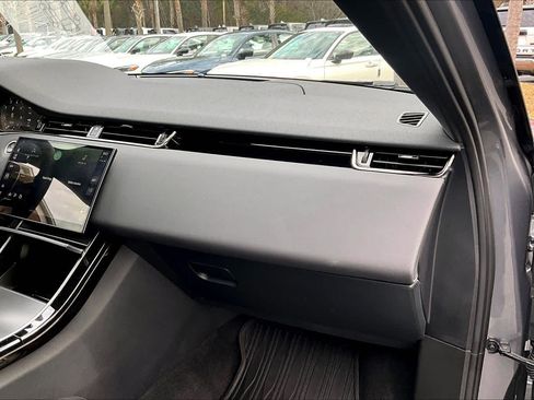 Used 2024 Land Rover Range Rover Evoque Dynamic SE AWD/4WD image 36