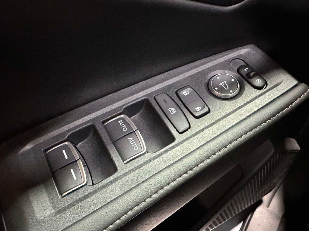 Used 2023 Honda Accord Sport image 30