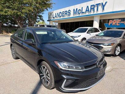 Used 2025 Volkswagen Jetta SE
