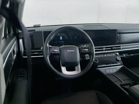 Used 2025 Hyundai Santa Fe SEL image 18