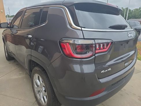 Used 2024 Jeep Compass Sport AWD/4WD image 4