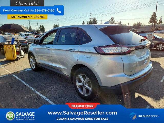 Used 2018 Ford Edge SE FWD image 3