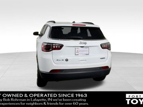 Used 2024 Jeep Compass Latitude AWD/4WD image 8