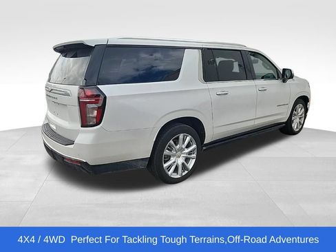 Used 2024 Chevrolet Suburban High Country AWD/4WD image 3
