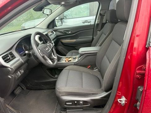 Used 2021 GMC Acadia SLE w/ Driver Convenience Package FWD image 3