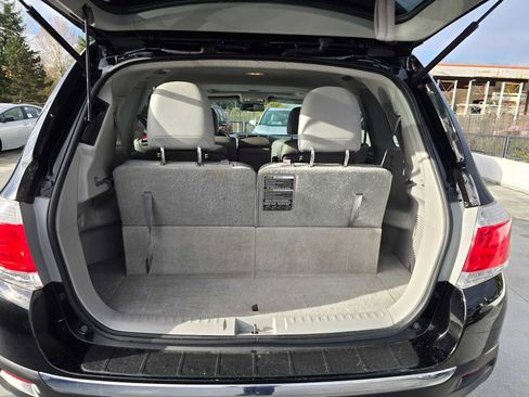 Used 2013 Toyota Highlander Limited image 18