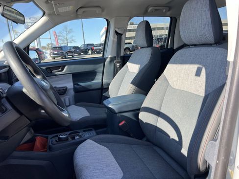 Used 2022 Ford Maverick XLT image 13