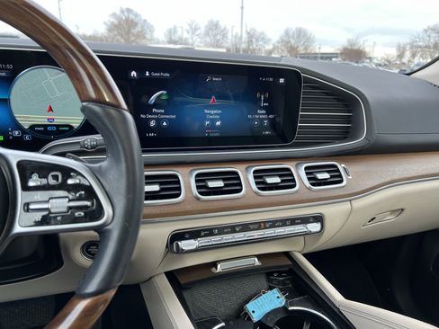 Certified 2022 Mercedes-Benz GLS 450 4MATIC image 31