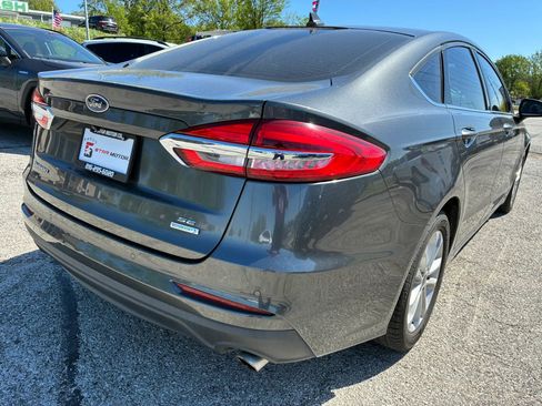 Used 2020 Ford Fusion SE FWD image 3