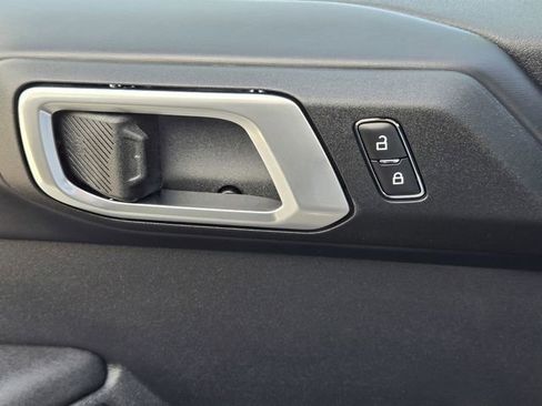 New 2025 Ford Bronco Badlands w/ Black Appearance Package image 17