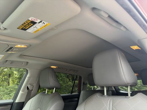 Used 2022 Toyota Highlander Platinum AWD/4WD image 20
