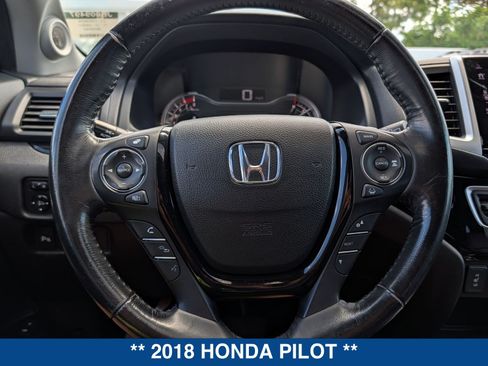 Used 2018 Honda Pilot Touring image 30