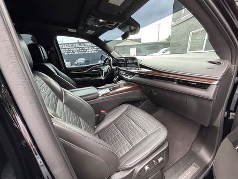 Used 2022 Cadillac Escalade ESV Sport Platinum w/ Heavy-Duty Trailer Package AWD/4WD image 45