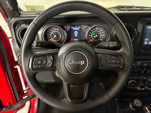 Used 2023 Jeep Gladiator Sport image 17