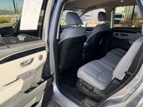 Certified 2025 Honda Pilot EX-L image 15