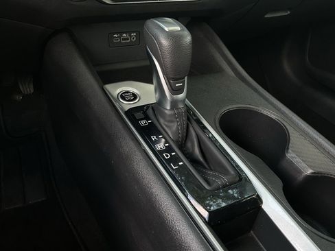 Used 2025 Nissan Altima 2.5 SV FWD image 20